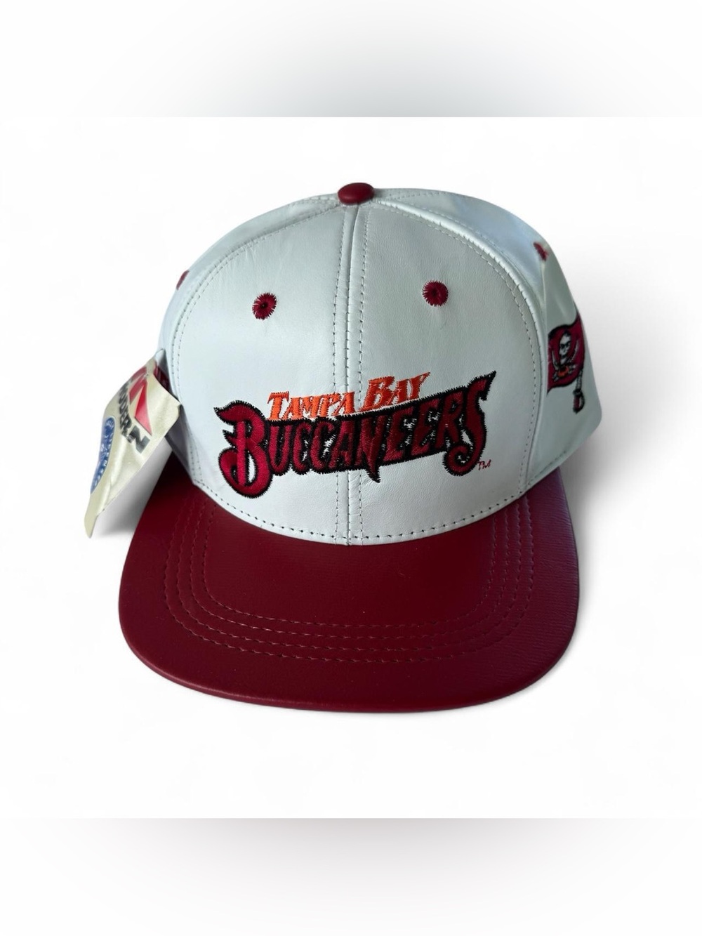 Vintage 90s Tampa Bay Buccaneers Genuine Leather White Snapback Hat Cap NFL